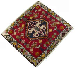 Close-up detail of 2000s Shiraz rug from Iran / Persia showing Wool weave