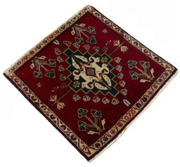 Close-up detail of 2000s Shiraz rug from Iran / Persia showing Wool weave