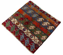 Corner detail of 2000s Shiraz rug showing border pattern and Wool pile