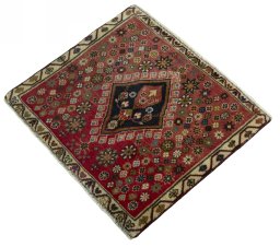 Corner detail of 2000s Shiraz rug showing border pattern and Wool pile