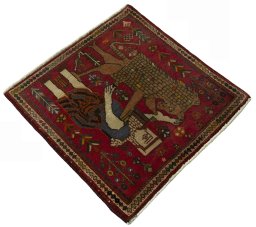 Close-up detail of 2000s Shiraz rug from Iran / Persia showing Wool weave