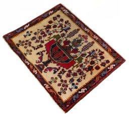 Corner detail of 2000s Shiraz rug showing border pattern and Wool pile