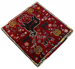 Close-up detail of 2000s Shiraz rug from Iran / Persia showing Wool weave