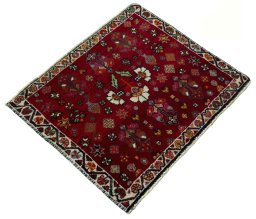 Close-up detail of 2000s Shiraz rug from Iran / Persia showing Wool weave