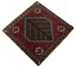 Close-up detail of 2000s Shiraz rug from Iran / Persia showing Wool weave
