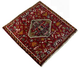 Close-up detail of 2000s Shiraz rug from Iran / Persia showing Wool weave