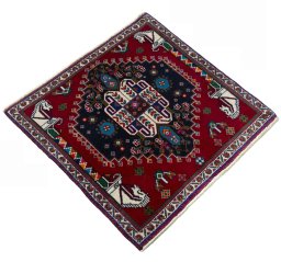 Close-up detail of 2000s Shiraz rug from Iran / Persia showing Wool weave