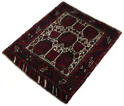 Corner detail of 2000s Shiraz rug showing border pattern and Wool pile