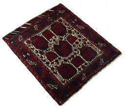 Close-up detail of 2000s Shiraz rug from Iran / Persia showing Wool weave