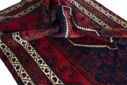 Close-up detail of 2000s Shiraz rug from Iran / Persia showing Wool weave