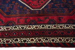 Full view of 2000s Shiraz rug from Iran / Persia, 290 × 196 cm in Red tones
