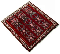 Close-up detail of 2000s Shiraz rug from Iran / Persia showing Wool weave