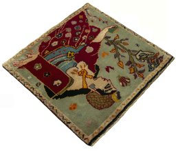 Close-up detail of 2000s Shiraz rug from Iran / Persia showing Wool weave