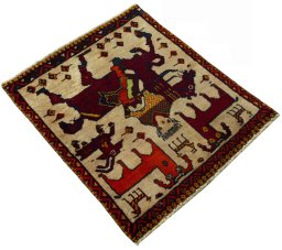Close-up detail of 2000s Shiraz rug from Iran / Persia showing Wool weave