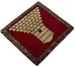 Close-up detail of 2000s Shiraz rug from Iran / Persia showing Wool weave