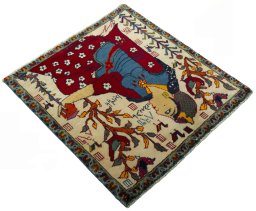 Close-up detail of 2000s Shiraz rug from Iran / Persia showing Wool weave