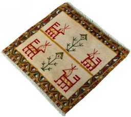 Corner detail of 2000s Shiraz rug showing border pattern and Wool pile
