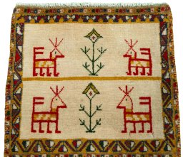 Surface texture of 2000s Shiraz rug with natural Wool and intricate pattern