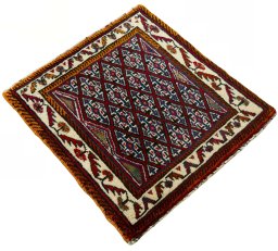 Close-up detail of 2000s Shiraz rug from Iran / Persia showing Wool weave