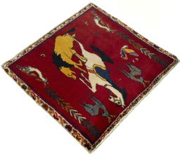 Close-up detail of 2000s Shiraz rug from Iran / Persia showing Wool weave