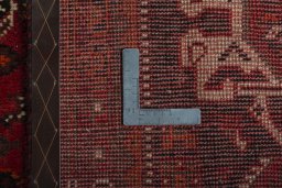 Close-up detail of 1970s Shiraz rug from Iran / Persia showing Wool weave