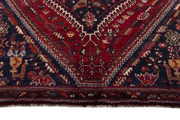 Central medallion detail of 1970s Shiraz rug from Iran / Persia