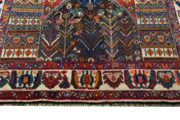 Central medallion detail of 1970s Shiraz rug from Iran / Persia
