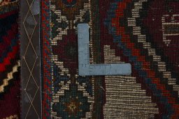 Close-up detail of 2000s Shiraz rug from Iran / Persia showing Wool weave