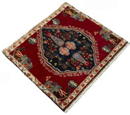 Close-up detail of 2000s Shiraz rug from Iran / Persia showing Wool weave
