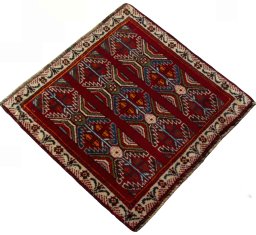 Close-up detail of 2000s Shiraz rug from Iran / Persia showing Wool weave