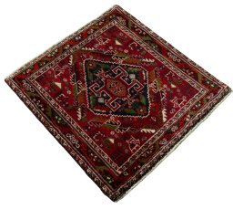 Close-up detail of 2000s Shiraz rug from Iran / Persia showing Wool weave