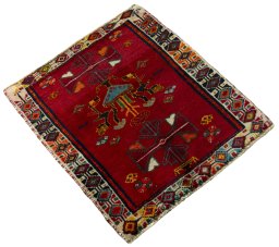 Close-up detail of 2000s Shiraz rug from Iran / Persia showing Wool weave