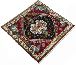 Close-up detail of 2000s Shiraz rug from Iran / Persia showing Wool weave