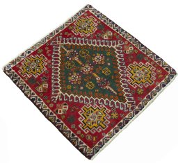 Close-up detail of 2000s Shiraz rug from Iran / Persia showing Wool weave