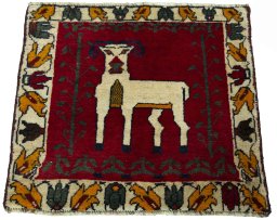 Surface texture of 2000s Shiraz rug with natural Wool and intricate pattern