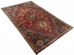 Close-up detail of 2000s Shiraz rug from Iran / Persia showing Wool weave