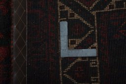Close-up detail of 2000s Shiraz rug from Iran / Persia showing Wool weave