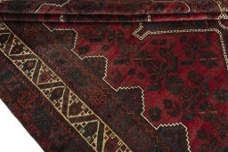 Full view of 2000s Shiraz rug from Iran / Persia, 290 × 210 cm in Red tones