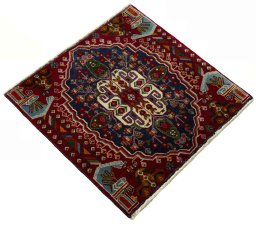 Close-up detail of 2000s Shiraz rug from Iran / Persia showing Wool weave