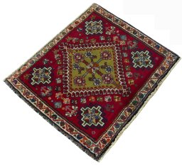 Close-up detail of 2000s Shiraz rug from Iran / Persia showing Wool weave