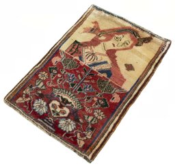 Corner detail of 2000s Shiraz rug showing border pattern and Wool pile