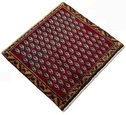 Close-up detail of 2000s Shiraz rug from Iran / Persia showing Wool weave
