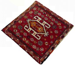 Close-up detail of 2000s Shiraz rug from Iran / Persia showing Wool weave