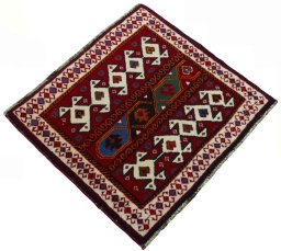 Close-up detail of 2000s Shiraz rug from Iran / Persia showing Wool weave