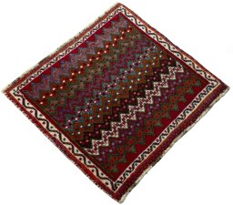 Close-up detail of 2000s Shiraz rug from Iran / Persia showing Wool weave