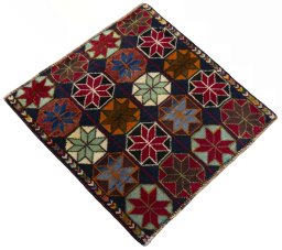 Close-up detail of 2000s Shiraz rug from Iran / Persia showing Wool weave