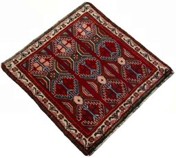 Close-up detail of 2000s Shiraz rug from Iran / Persia showing Wool weave