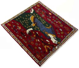 Close-up detail of 2000s Shiraz rug from Iran / Persia showing Wool weave