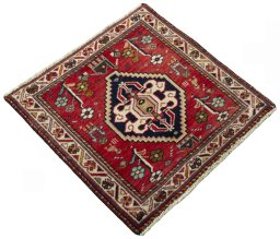 Close-up detail of 2000s Shiraz rug from Iran / Persia showing Wool weave