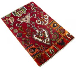 Close-up detail of 2000s Shiraz rug from Iran / Persia showing Wool weave